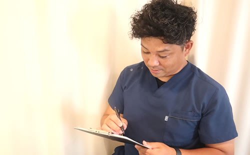 1.丁寧なカウンセリングで患者様お一人お一人に合った施術をご提案! 1.丁寧なカウンセリングで患者様お一人お一人に合った施術をご提案!